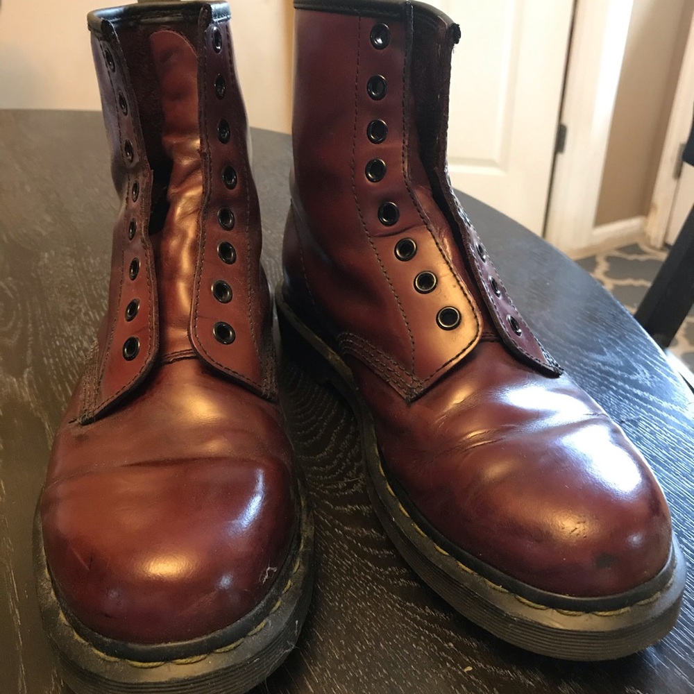 Dr. Martens 1460 8 eye cherry boots Men’s US 9